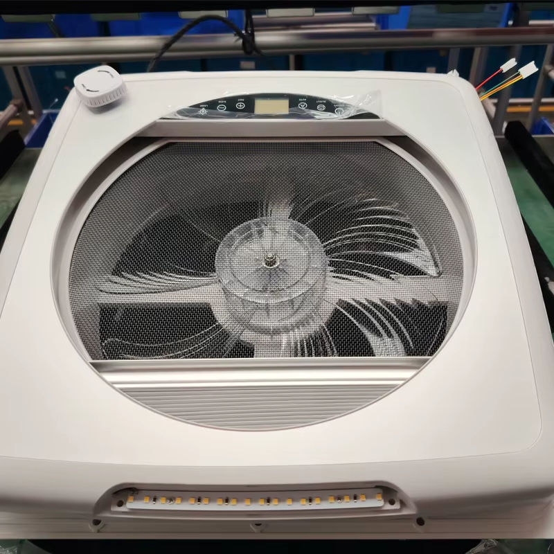 Okno dachowe z wentylatorem PlusFan 40×40 z pilotem -kamper przyczepa - obrazek 4